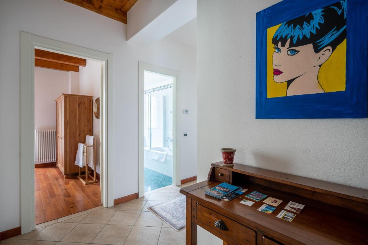 Silvia Apartment - Residence Regina Laglio Esterno foto